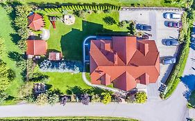 Dworek Julia Komfortowe Pokoje z Klimatyzacją nad Soliną